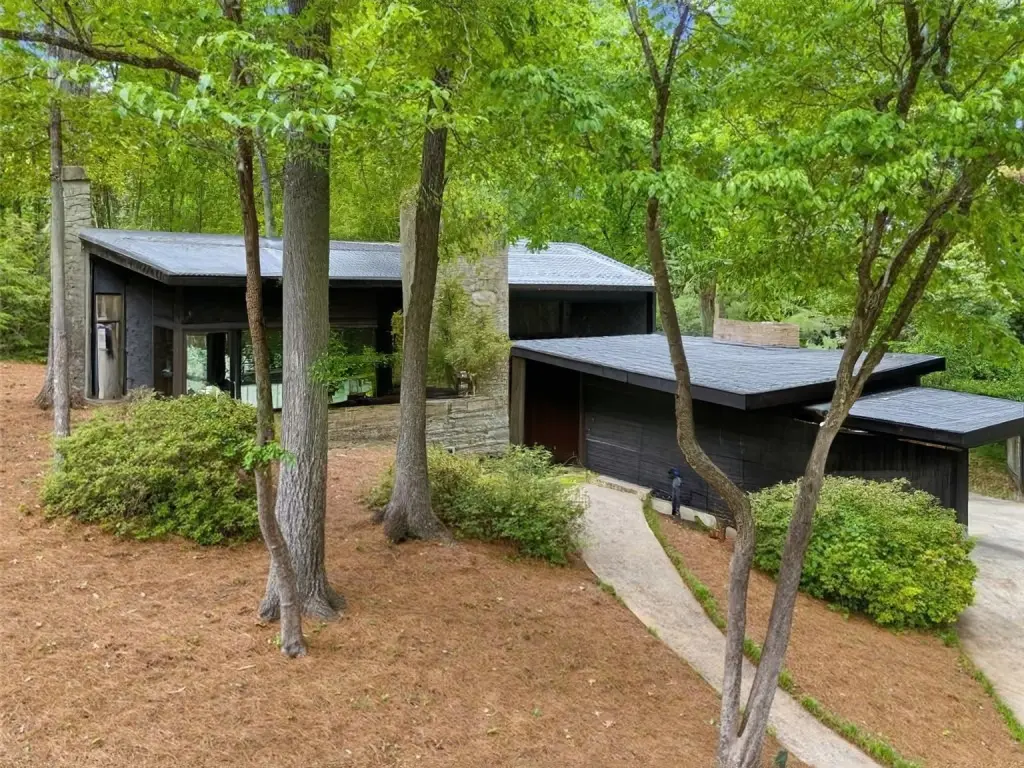 Transforming a Home with Contemporary Japanese-Inspired Design