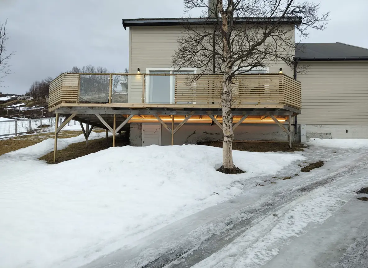 Nordic Modern Deck and Storage Renovation: Enhancing Functionality & Aesthetics